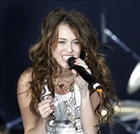 Miley Cyrus : miley_cyrus_1215778879.jpg