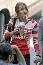 Miley Cyrus : miley_cyrus_1218744420.jpg