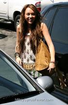 Miley Cyrus : miley_cyrus_1220544189.jpg