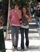 Miley Cyrus : miley_cyrus_1220544399.jpg