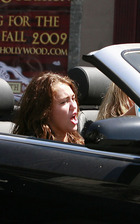 Miley Cyrus : miley_cyrus_1251238541.jpg