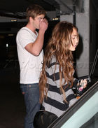 Miley Cyrus : miley_cyrus_1253130610.jpg