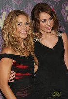 Miley Cyrus : miley_cyrus_1253334125.jpg