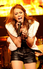 Miley Cyrus : miley_cyrus_1256620144.jpg