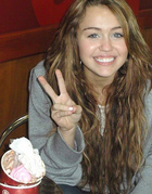 Miley Cyrus : miley_cyrus_1257570623.jpg