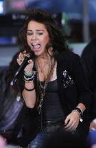 Miley Cyrus : miley_cyrus_1257613132.jpg