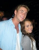 Miley Cyrus : miley_cyrus_1261503288.jpg