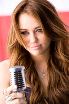Miley Cyrus : miley_cyrus_1262888363.jpg