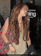 Miley Cyrus : miley_cyrus_1272764563.jpg