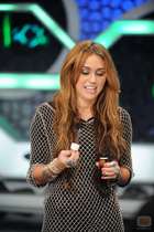 Miley Cyrus : miley_cyrus_1288653590.jpg