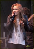 Miley Cyrus : miley_cyrus_1290458836.jpg