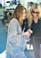 Miley Cyrus : miley_cyrus_1291050622.jpg