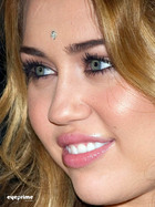 Miley Cyrus : miley_cyrus_1292727505.jpg