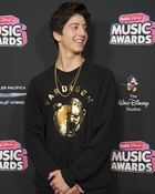 Milo Manheim : milo-manheim-1530360579.jpg