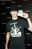 Milo Ventimiglia : TI4U_u1150080813.jpg