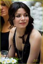 Miranda Cosgrove : miranda-cosgrove-1342318735.jpg