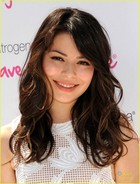 Miranda Cosgrove : miranda-cosgrove-1344675192.jpg