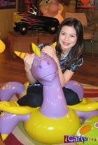 Miranda Cosgrove : miranda_cosgrove_1214473121.jpg