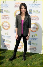 Miranda Cosgrove : miranda_cosgrove_1285540893.jpg