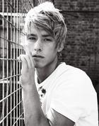 Mitch Hewer : mitch_hewer_1189961238.jpg