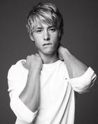 Mitch Hewer : mitch_hewer_1189961243.jpg