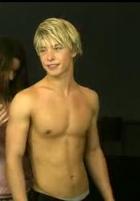 Mitch Hewer : mitch_hewer_1222557607.jpg