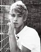 Mitch Hewer : mitch_hewer_1251174745.jpg