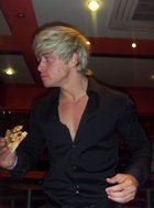 Mitch Hewer : mitch_hewer_1260428483.jpg