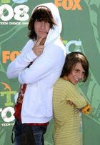 Mitchel Musso : TI4U_u1217907637.jpg