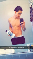 Nash Grier : nash-grier-1453434121.jpg