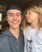 Nash Grier : nash-grier-1543199041.jpg