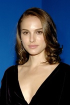 Natalie Portman : natalie-portman-1427138982.jpg