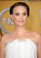 Natalie Portman : natalie-portman-1427139095.jpg