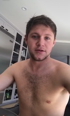 Niall Horan : niall-horan-1512453902.jpg