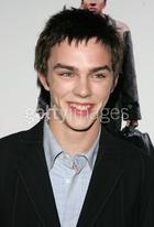 Nicholas Hoult : TI4U_u1137784755.jpg