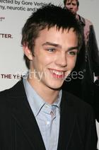 Nicholas Hoult : TI4U_u1137784760.jpg