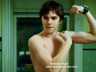 Nicholas Hoult : TI4U_u1147983829.jpg