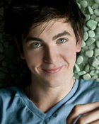 Nicholas Braun : nick_braun_1268420247.jpg