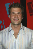 Nick Zano : nick_zano_1206411142.jpg