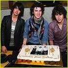 Nick Jonas : TI4U_u1218507224.jpg