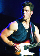 Nick Jonas : nick-jonas-1378060622.jpg