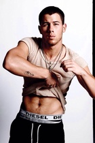 Nick Jonas : nick-jonas-1412359503.jpg