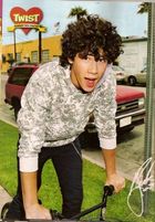 Nick Jonas : nickjonas_1217346349.jpg