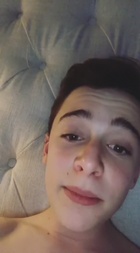 Noah Schnapp : noah-schnapp-1527050161.jpg