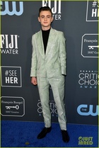 Noah Schnapp : noah-schnapp-1578957842.jpg