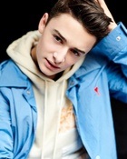Noah Schnapp : noah-schnapp-1582131136.jpg