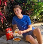 Noah Schnapp : noah-schnapp-1588452382.jpg