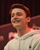 Noah Schnapp : noah-schnapp-1651178451.jpg