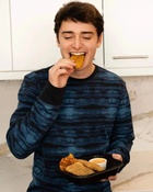 Noah Schnapp : noah-schnapp-1683046246.jpg