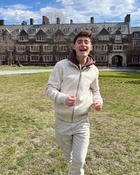 Noah Schnapp : noah-schnapp-1696357788.jpg